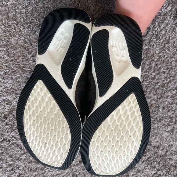 New Balance Women's Running Shoes Size 8 - Picture 5 of 5